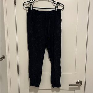 Athleta Printed Farfallon Jogger Black Camouflage
